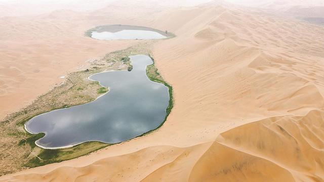 Badain Jaran Desert-Shashan Lakes