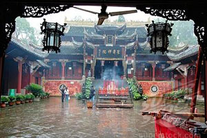 The Shengshou Temple on the Baoding Hill