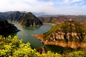 The Three Gorges of Yellow River